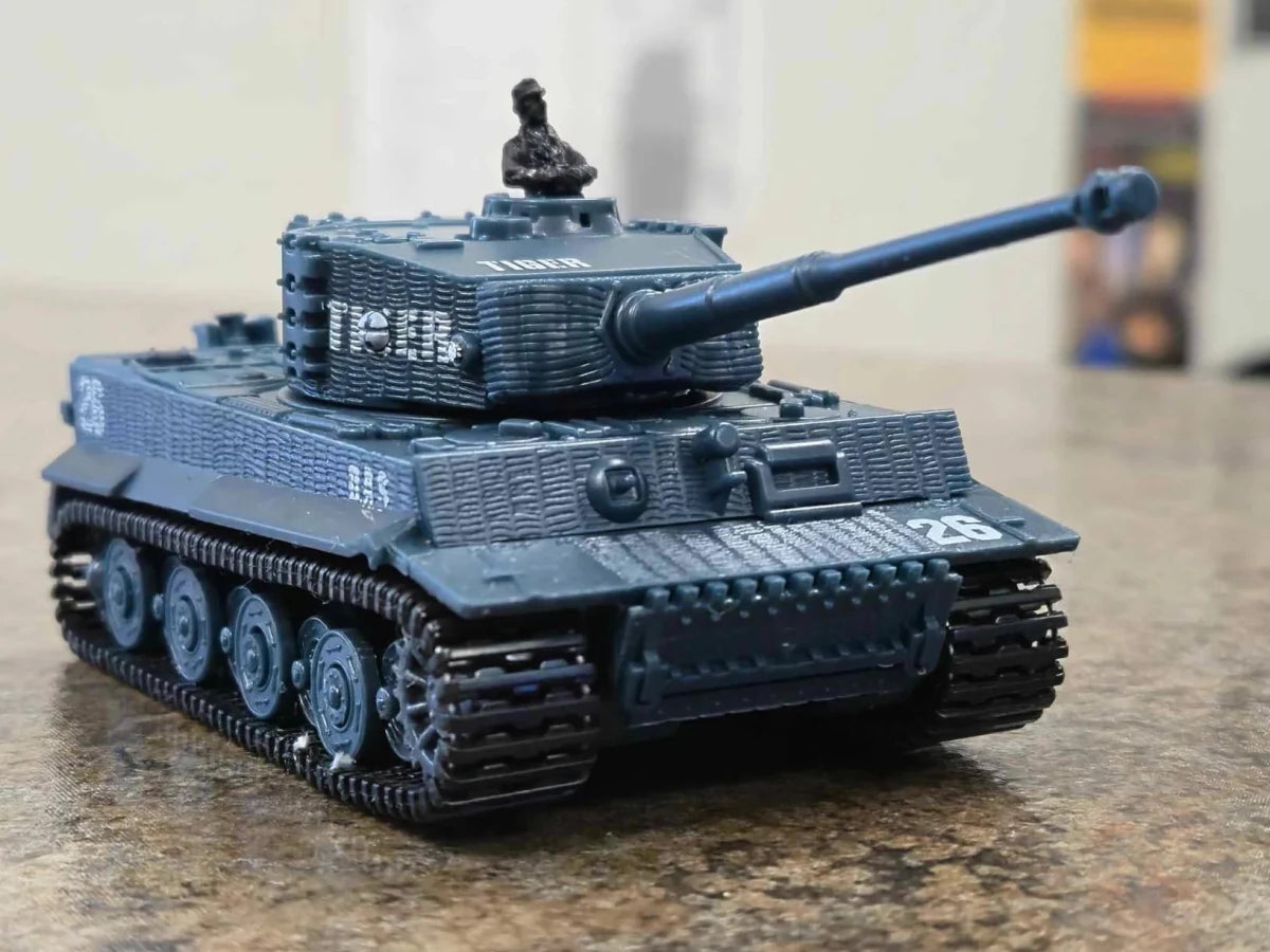 Czołg Zdalnie Sterowany 1:72 z Obrotową Wieżyczką i Efektami Dźwiękowymi – Precyzyjne Sterowanie 2,4 GHz 8