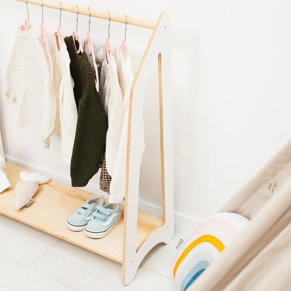 Drewniany Wieszak Montessori Dla Dzieci Z Półką - Ekologiczny I Bezpieczny 6