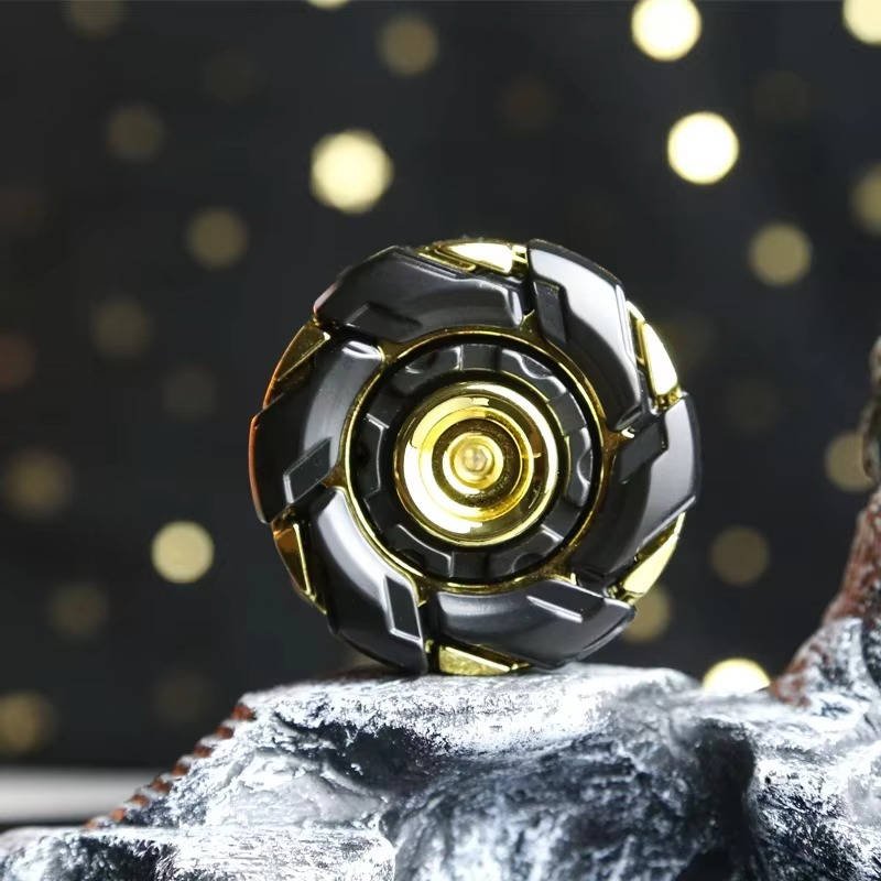 Fidget Spinner Metalowy ze Skrzydełkami – Cichy, Kompaktowy do Rąk, Idealny do Skupienia 1
