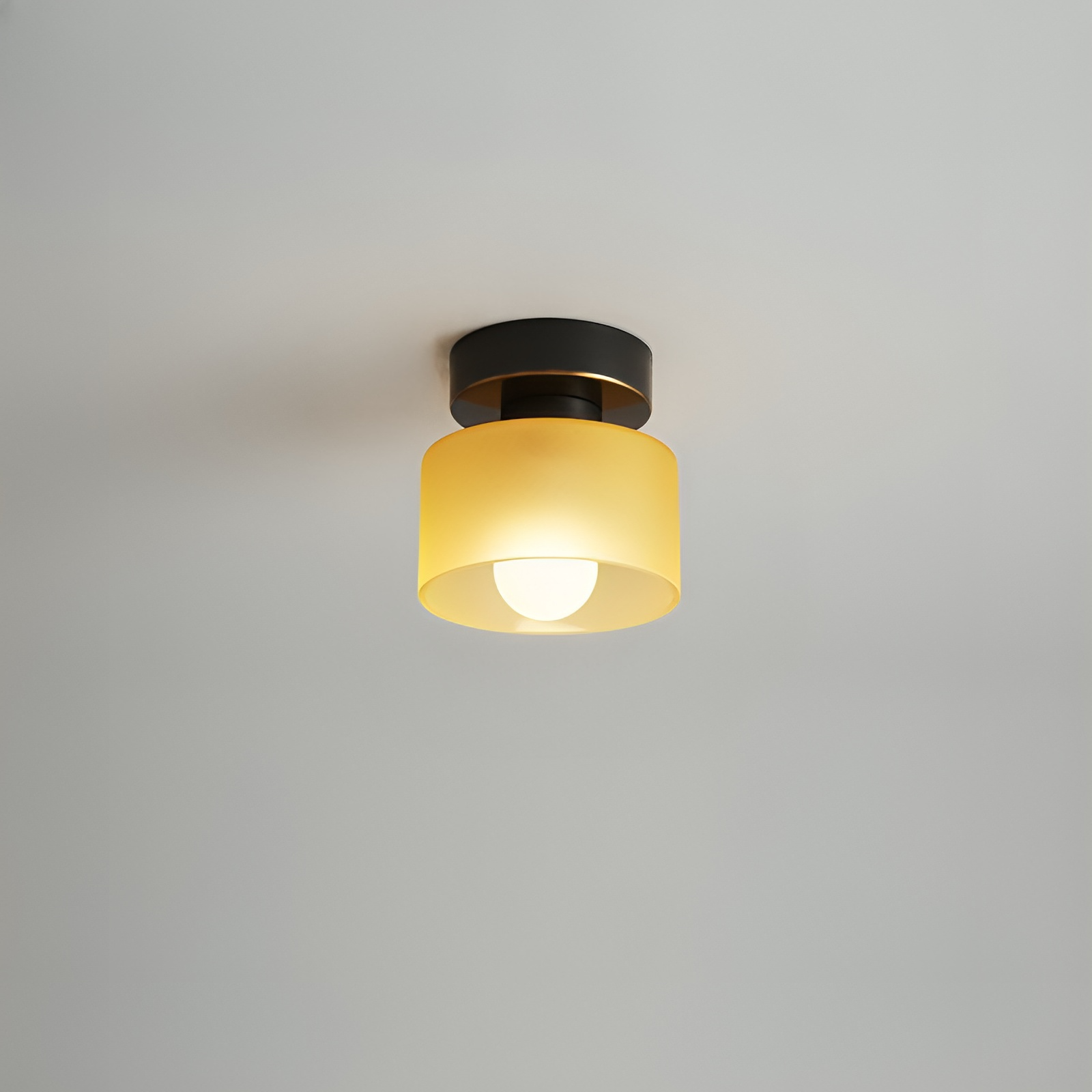 Kreatywny Reflektor Sufitowy LED Bauhaus z Złotym Wykończeniem, Ciepłe Światło