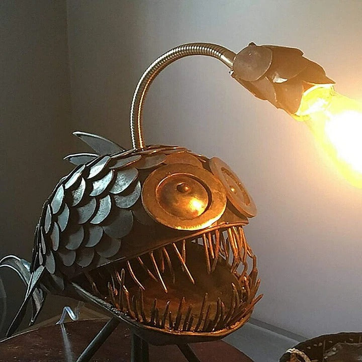 Lampa Anglerfish - Rzeźbiarska Lampa E27 z Kompozytu do Oświetlenia Dekoracyjnego 0