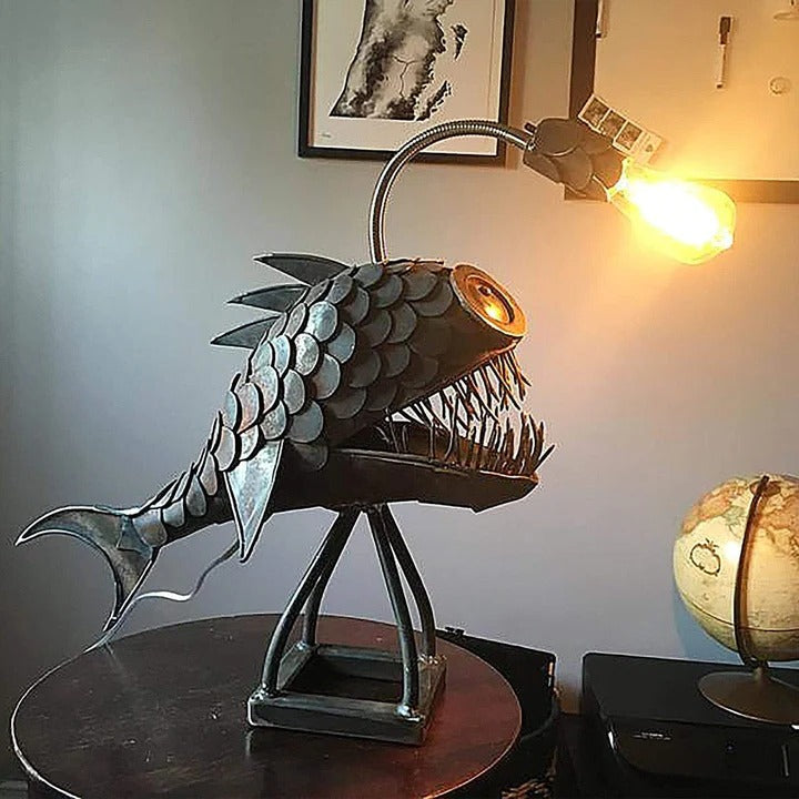 Lampa Anglerfish - Rzeźbiarska Lampa E27 z Kompozytu do Oświetlenia Dekoracyjnego 2