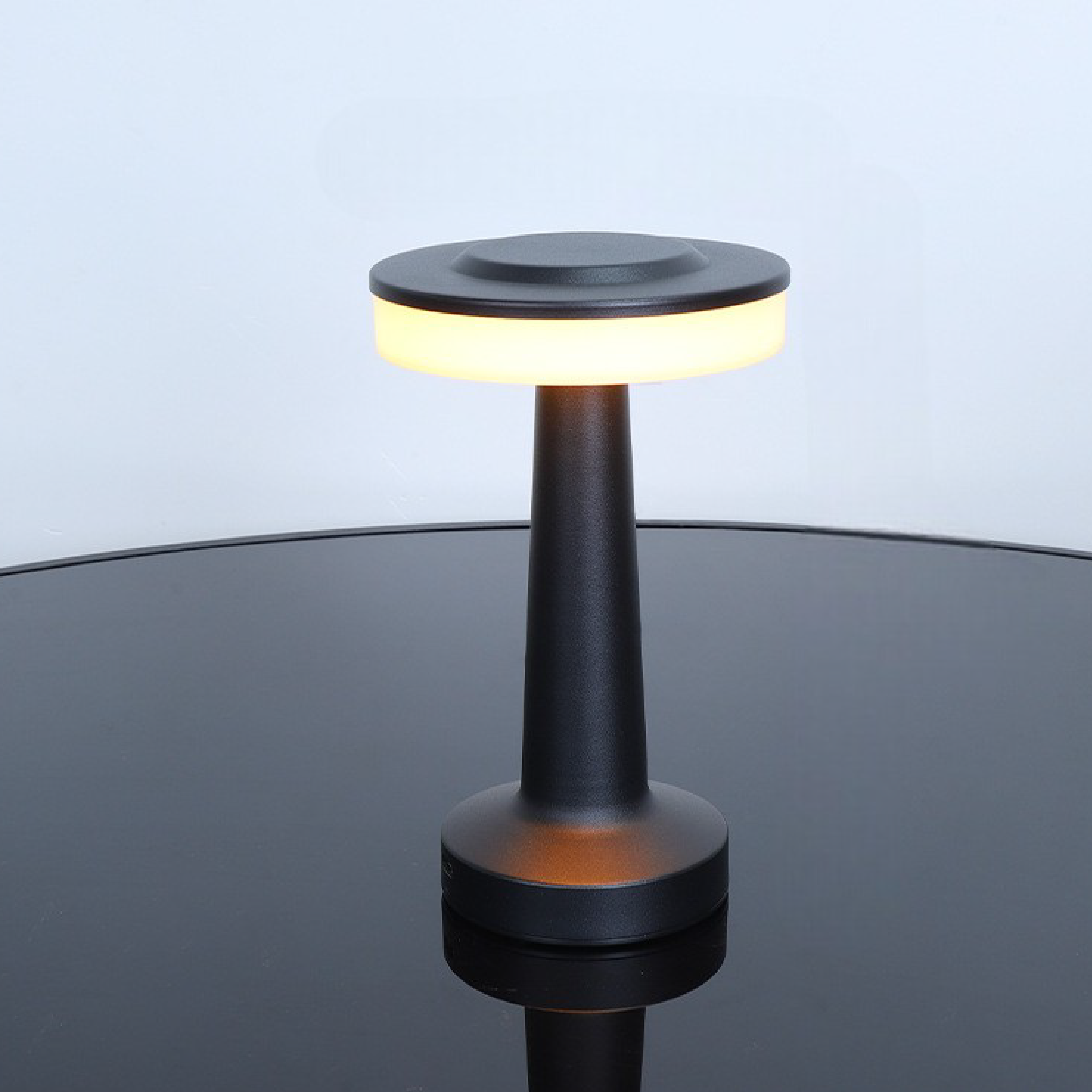 Lampa Stołowa Czarna BIRDONAS z Miękkim Światłem LED i Ładowaniem USB 0