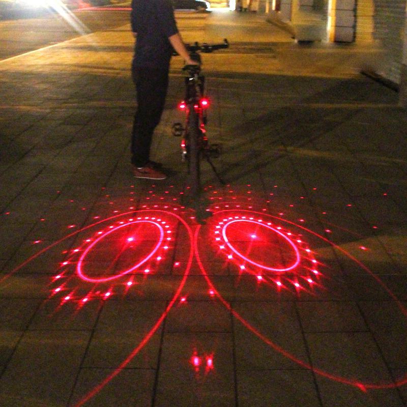 Latarka Rowerowa z Projekcją Laserową i 5/6 Diodami LED – Bezpieczne Oświetlenie na Nocną Jazdę 1