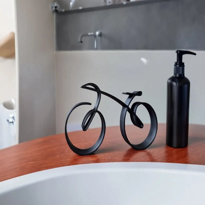 Minimalistyczna Rzeźba Rowerowa z Metalowego Drutu - Stylowy Akcent Dekoracyjny do Wnętrz 4