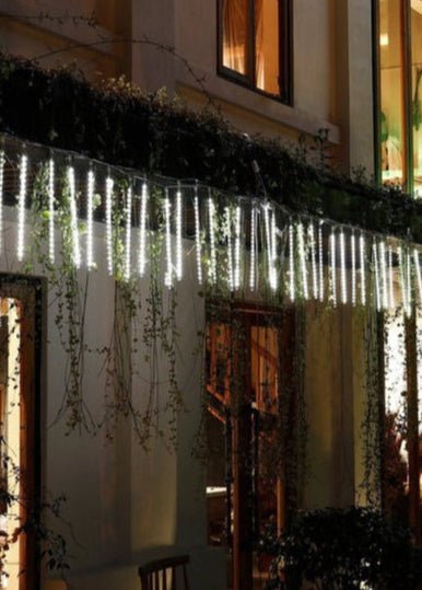 Oświetlenie Zewnętrzne LED Sopelki Kaskadowe – 8 Rurek 50 cm do Dekoracji Domu 7