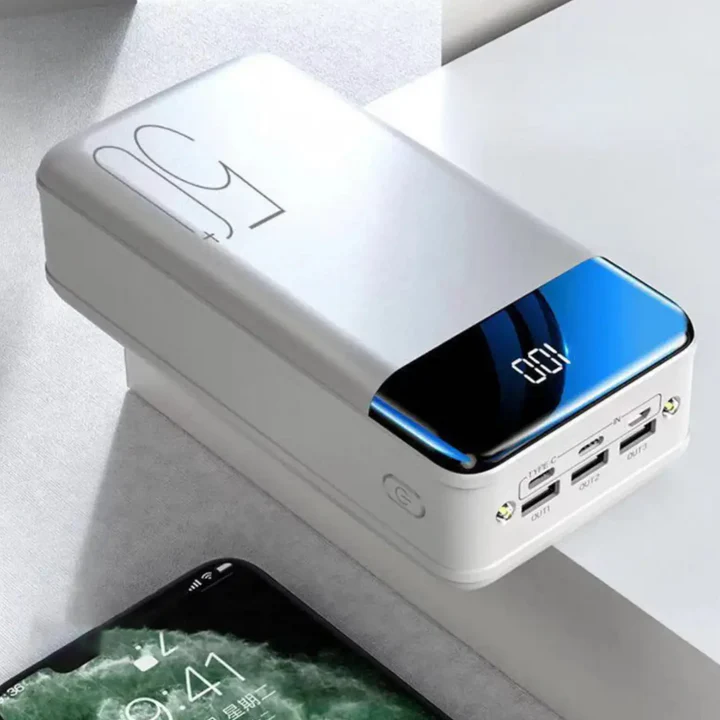 Powerbank 70000 mAh z Superszybkim Ładowaniem i Wieloma Portami USB-Type C 2