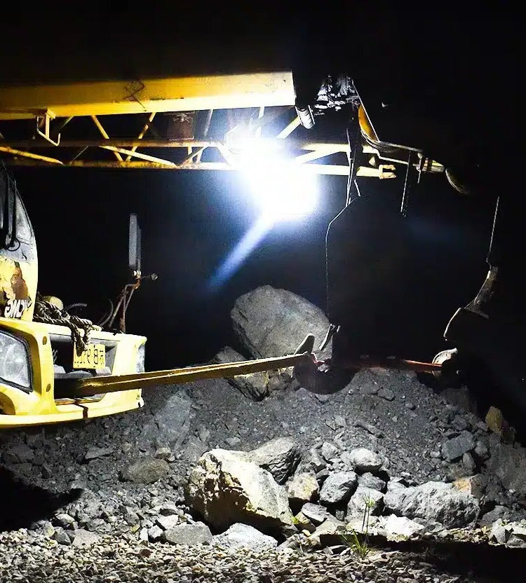 Przenośna Lampa Robocza LED 12V z Magnesem i USB-C, 5 Godzin Pracy 3