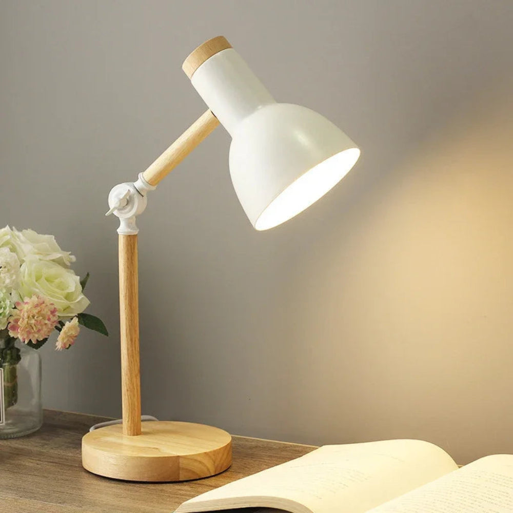 Regulowana Lampa Biurkowa z Drewnianą Podstawą i Nordyckim Designem