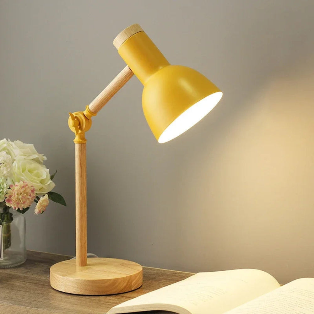 Regulowana Lampa Biurkowa z Drewnianą Podstawą i Nordyckim Designem