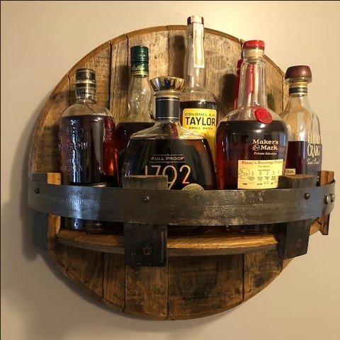 Rustykalna Półka Na Beczki Po Bourbonie Z Drewna - Ekspozytor Whisky 30x30 cm 0