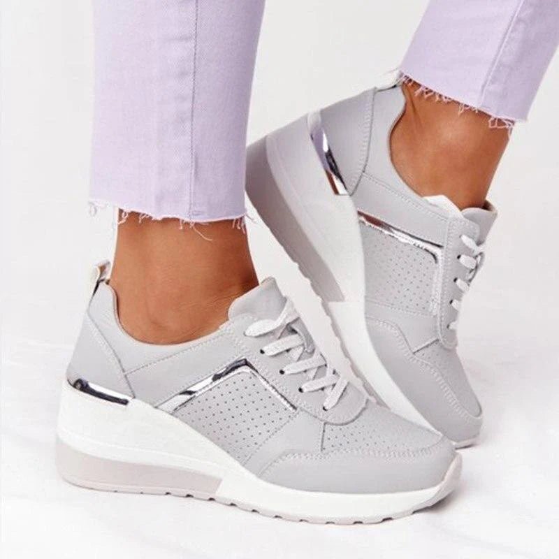 Sneakersy Damskie Ortopedyczne na Koturnie – Perforowana Cholewka i Amortyzująca Podeszwa 1