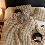 Wielosezonowy Ciepły Koc Komfortowy - Idealny do Użytku przez Cały Rok 0