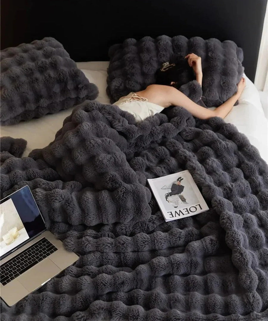 Wielosezonowy Ciepły Koc Komfortowy - Idealny do Użytku przez Cały Rok 1