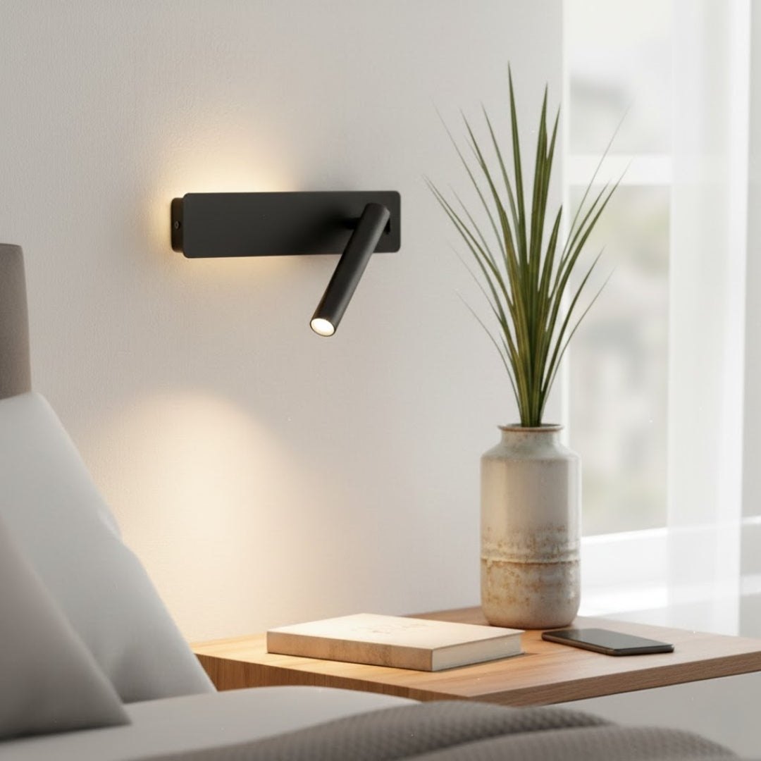 Obrotowy kinkiet LED do sypialni – regulowana jasność, metal, czarny, przy stoliku do czytania